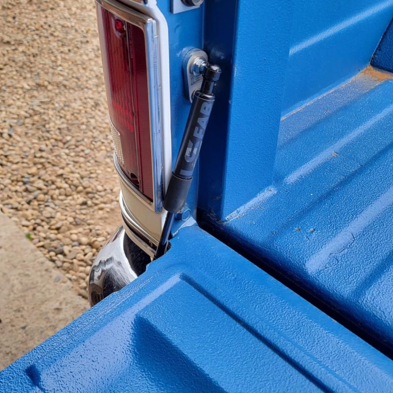76-87 Tailgate slow open strut