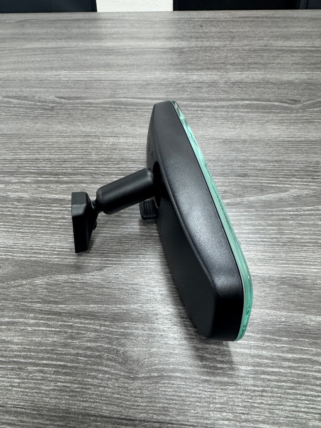 Wrap around glass rear view mirror
